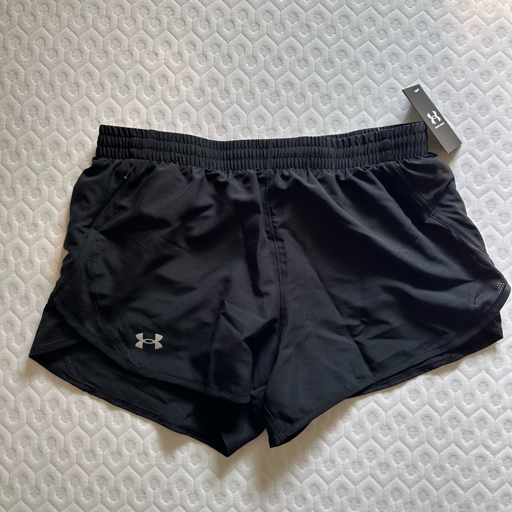 Under Armour Black Fly By 3” Shorts Size M